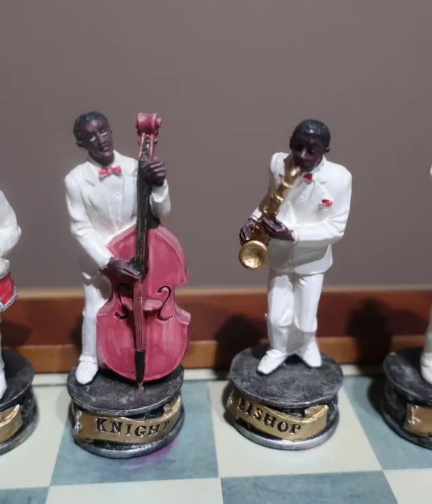 Komplet szachowy Jazz kontra Rock